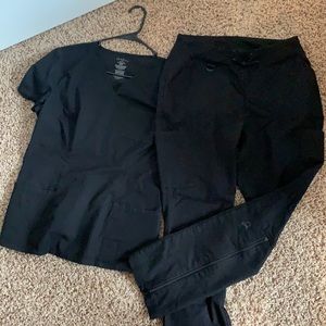 Jaanuu black scrubs size M